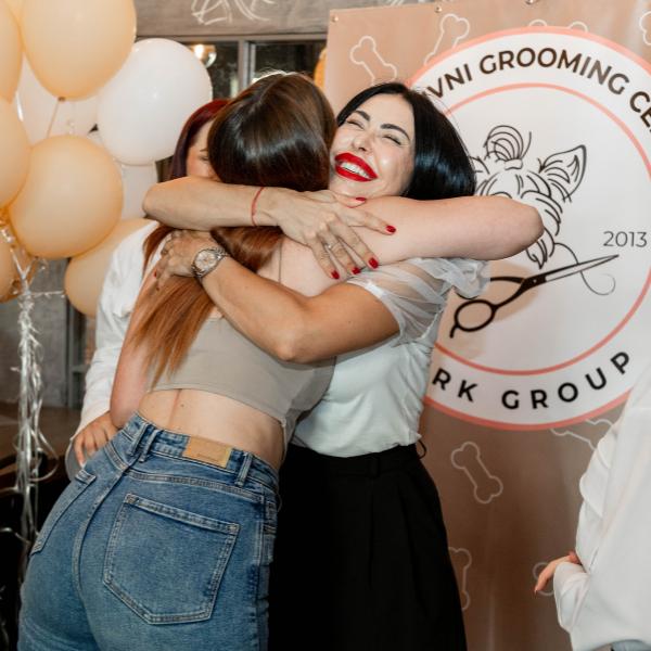 Kurs za šišanje pasa uručivanje diplome