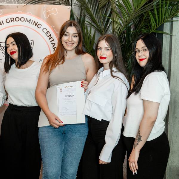 Kurs za šišanje pasa dodela diplome uspešnom polazniku kursa